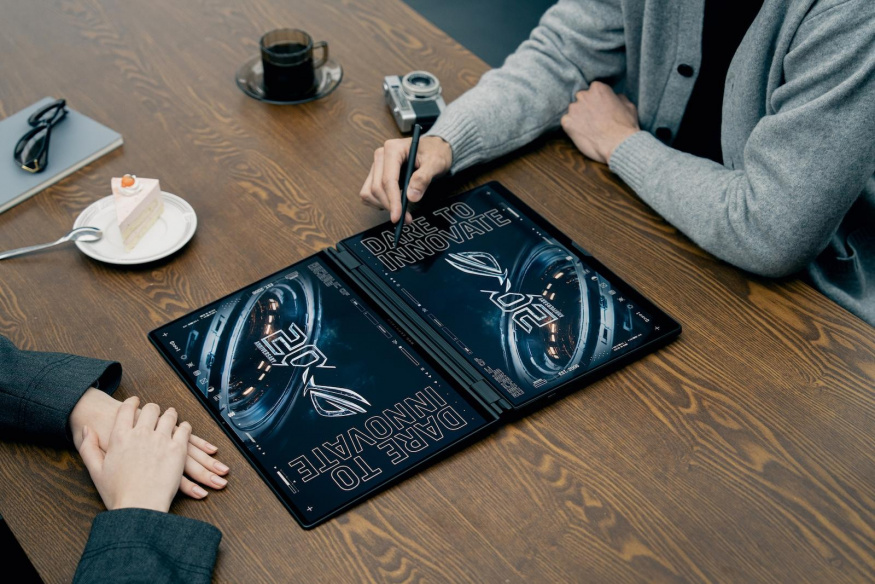 Asus ROG Zephyrus Duo GX651 Asus ROG Zephyrus Duo GX651