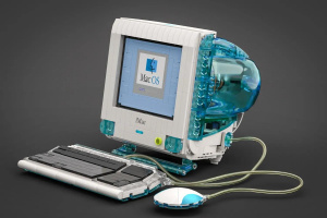 Počítač iMac G3 v barvě Bondi Blue ze stavebnice Lego Počítač iMac G3 v barvě Bondi Blue ze stavebnice Lego