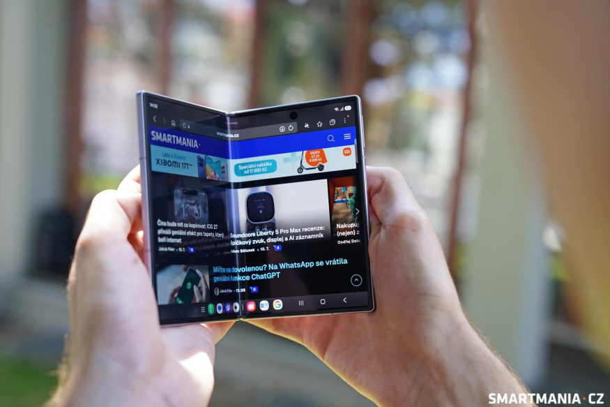 Displej Galaxy Z Fold 8 na šířku Displej Galaxy Z Fold 8 na šířku