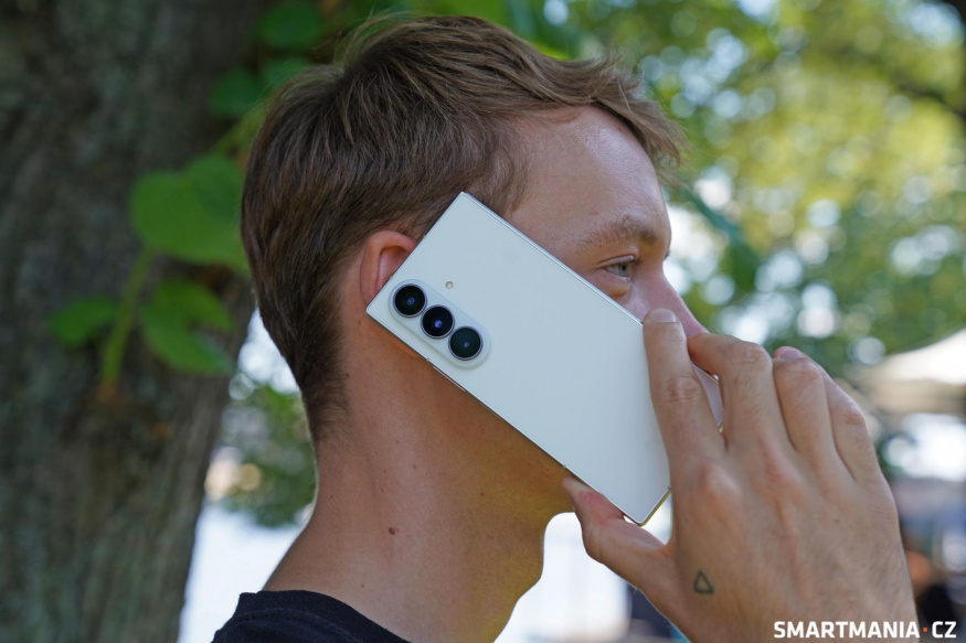 Ohebný smatphone Samsung Galaxy Fold 8 Ultra Ohebný smatphone Samsung Galaxy Fold 8 Ultra
