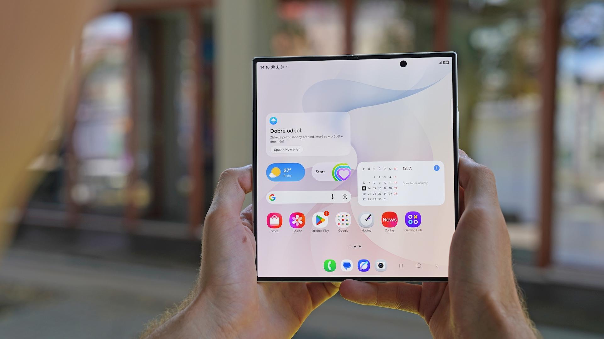 Ohebný smatphone Samsung Galaxy Fold 8 Ultra