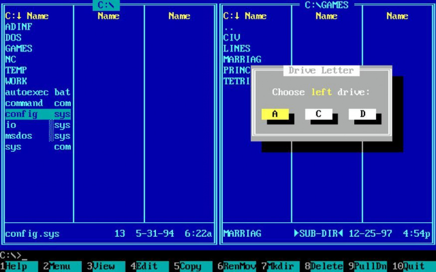 Norton Commander v systému DOS Obrazovka správce souborů Norton Commander v systému DOS