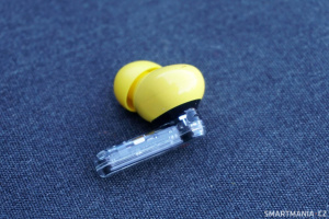 Ear (ša) reagují na stisk v oblasti stříbrné plošky Ear (ša) reagují na stisk v oblasti stříbrné plošky