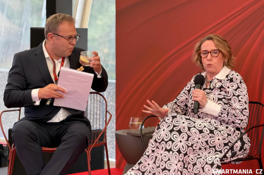 Představení funkce Vodafone Verify se zúčastnila i CEO Vodafone Group Margherita Della Valle Představení funkce Vodafone Verify se zúčastnila i CEO Vodafone Group Margherita Della Valle