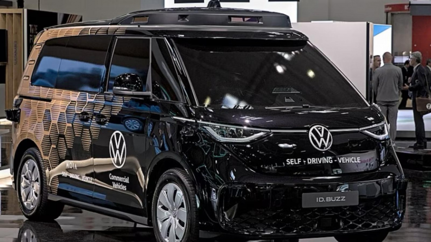 Volkswagen ID- Buzz od firmy Moia fungující v Hamburku jako robotaxi Volkswagen ID- Buzz od firmy Moia fungující v Hamburku jako robotaxi