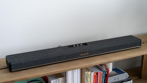 Recenze soundbaru Marshall Heston 120: prostorový zvuk a 11 reproduktorů v rockovém kabátku