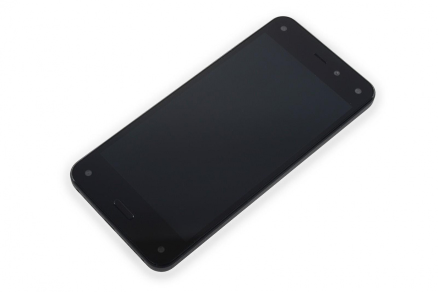 Amazon Fire Phone se čtyřmi kamerami Dynamic Perspective Černý Amazon Fire Phone z čelní strany se čtyřmi specializovanými kamerami v rozích