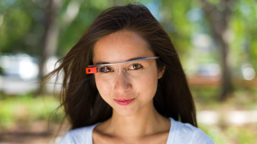 Amanda Rosenberg s Google Glass Kamera Google Glass mířila přímo před nositele