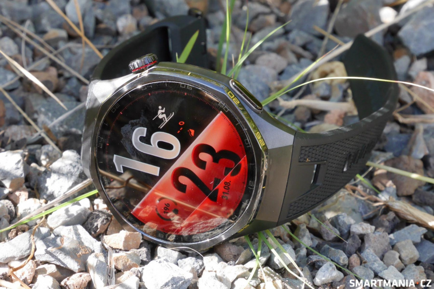 Huawei Watch GT 7 Pro ve svém přirozeném prostředí Huawei Watch GT 7 Pro ve svém přirozeném prostředí