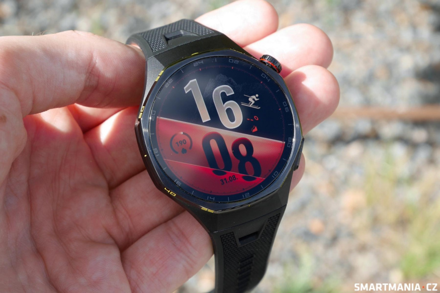 Huawei Watch GT 7 Pro v černé barevné variantě Huawei Watch GT 7 Pro v černé barevné variantě