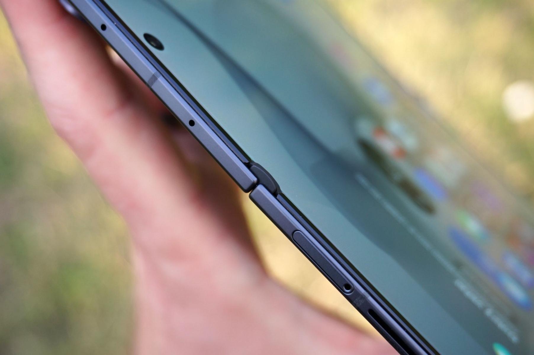 Samsung Galaxy Z Fold 8 Ultra 20