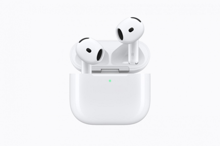 Bezdrátová sluchátka Apple AirPods 5 s nabíjecím pouzdrem Bezdrátová sluchátka Apple AirPods 5 s nabíjecím pouzdrem