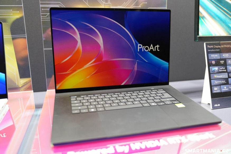 Asus ProArt P16 má v zavřeném stavu tloušťku necelých 13 mm Asus ProArt P16 má v zavřeném stavu tloušťku necelých 13 mm