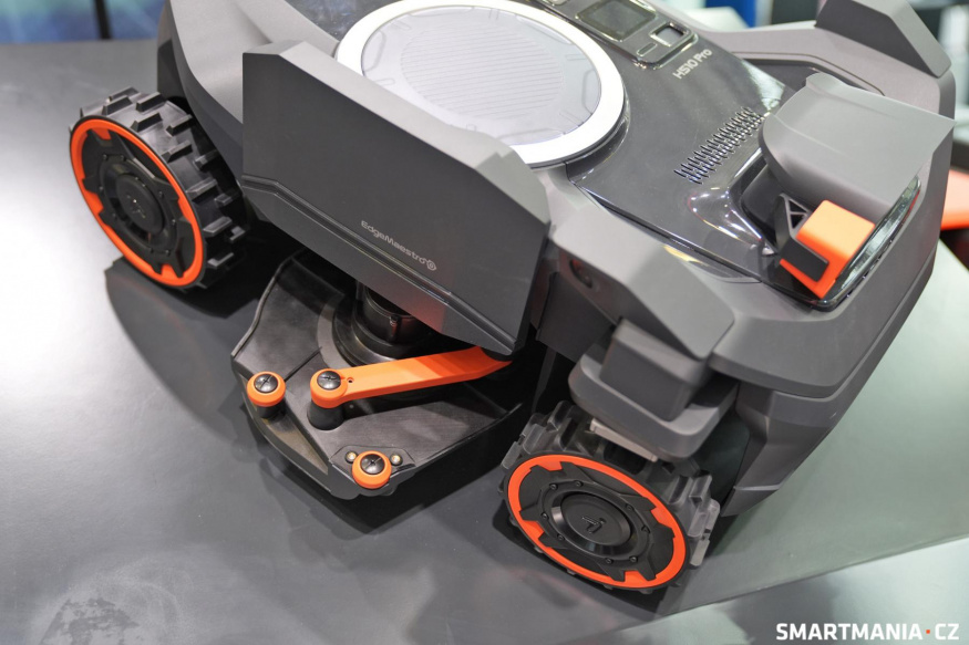 Segway Navimow H5 Pro s výsuvným žacím kotoučem Segway Navimow H5 Pro s výsuvným žacím kotoučem