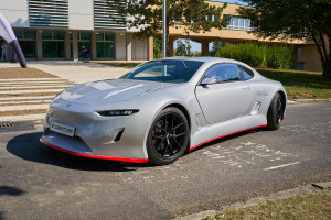 Sportovní elektromobil StudentCar Titan na premiéře na VŠB-TUO