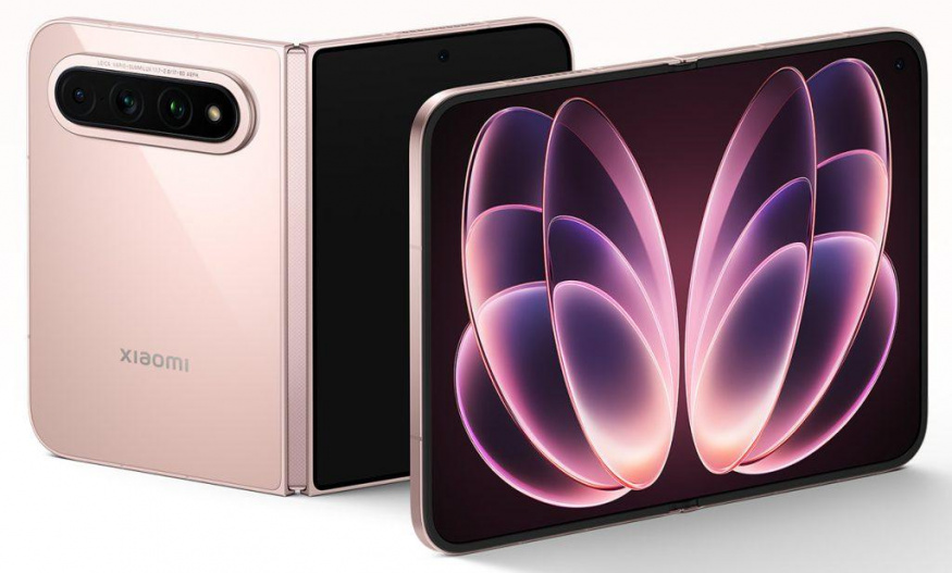 Xiaomi 18 Fold v bílo-zlaté barvě Xiaomi 18 Fold v bílo-zlaté barvě
