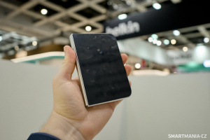 Maketa chystaného ohebného smartphonu iPhone Ultra Maketa chystaného ohebného smartphonu iPhone Ultra