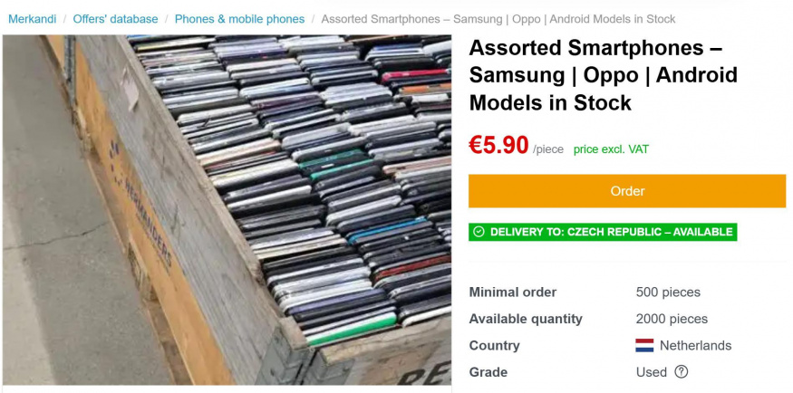 Merkandi – screenshot nabídky mixu použitých telefonů Snímek nabídky na Merkandi s fotografií přepravního boxu plného telefonů a minimálním odběrem 500 kusů