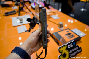Chytrý odolný telefon RugOne Xsnap 7 Pro na veletrhu IFA v Berlíně Chytrý odolný telefon RugOne Xsnap 7 Pro na veletrhu IFA v Berlíně