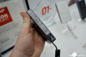 Powerbanka Ugreen MagFlow Pro Magnetic Power Bank na veeltrhu IFA v Berlíně Powerbanka Ugreen MagFlow Pro Magnetic Power Bank na veeltrhu IFA v Berlíně