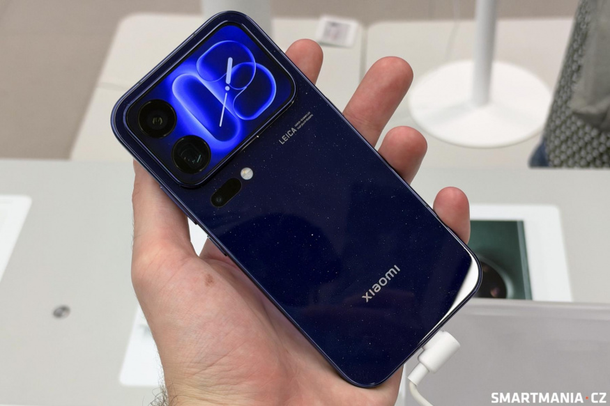 Xiaomi 18 Pro Max v akci přímo v Číně Xiaomi 18 Pro Max v akci přímo v Číně