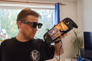 Herní handheld Asus ROG Ally X20 v exkluzivní limitované edici