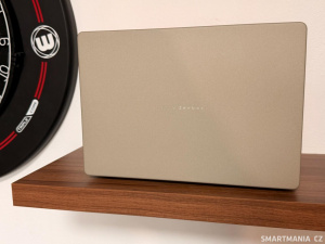 Design zadní strany Asus Zenbook 14 Ux3480KA Design zadní strany Asus Zenbook 14 Ux3480KA
