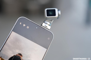 Honor Robot Phone s vysunutým gimbalem Honor Robot Phone s vysunutým gimbalem