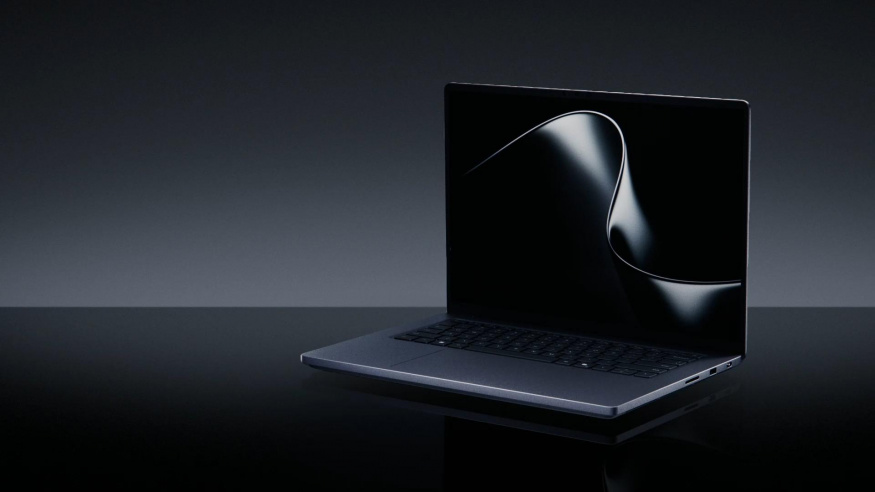 Surface Laptop Ultra (7) Surface Laptop Ultra (7)