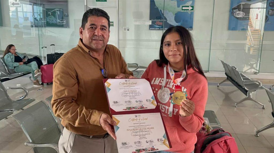 Ángela Karime Venegas Hernández získala za svůj zvukový hasicí přístroj zlatou medaili Ángela Karime Venegas Hernández získala za svůj zvukový hasicí přístroj zlatou medaili