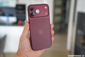 iPhone 18 Pro Max v barvě burgundy iPhone 18 Pro Max v barvě burgundy